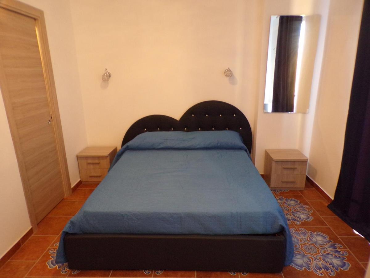 Nuova Aurora Rent Rooms Roccalumera Esterno foto