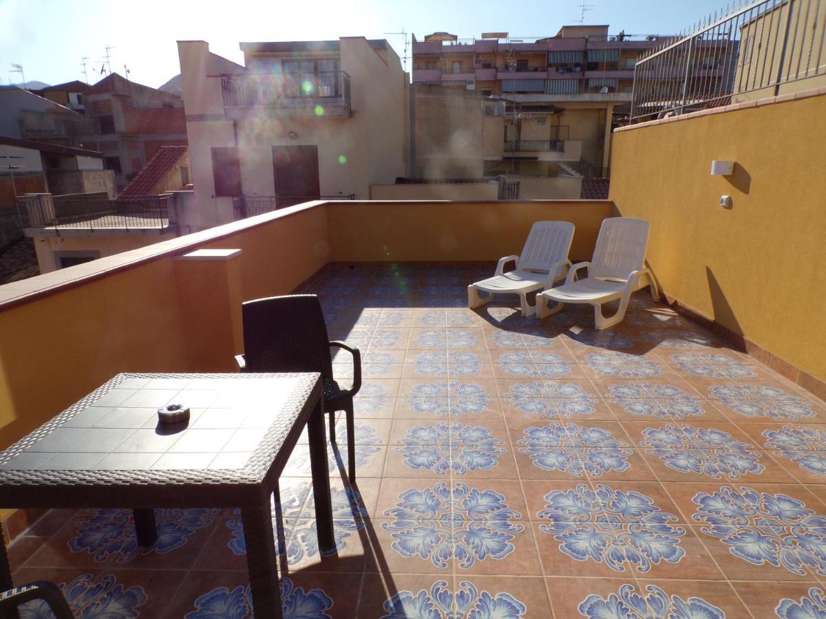 Nuova Aurora Rent Rooms Roccalumera Esterno foto