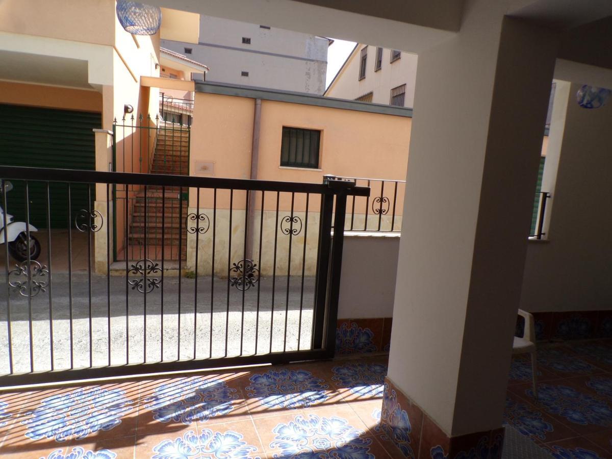 Nuova Aurora Rent Rooms Roccalumera Esterno foto
