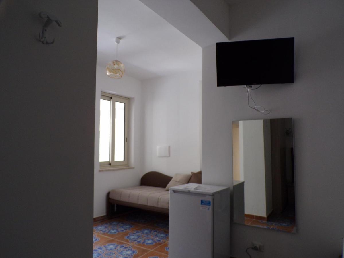 Nuova Aurora Rent Rooms Roccalumera Esterno foto