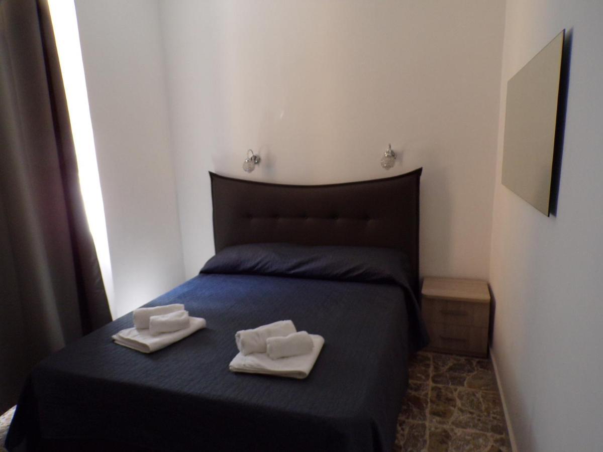 Nuova Aurora Rent Rooms Roccalumera Esterno foto