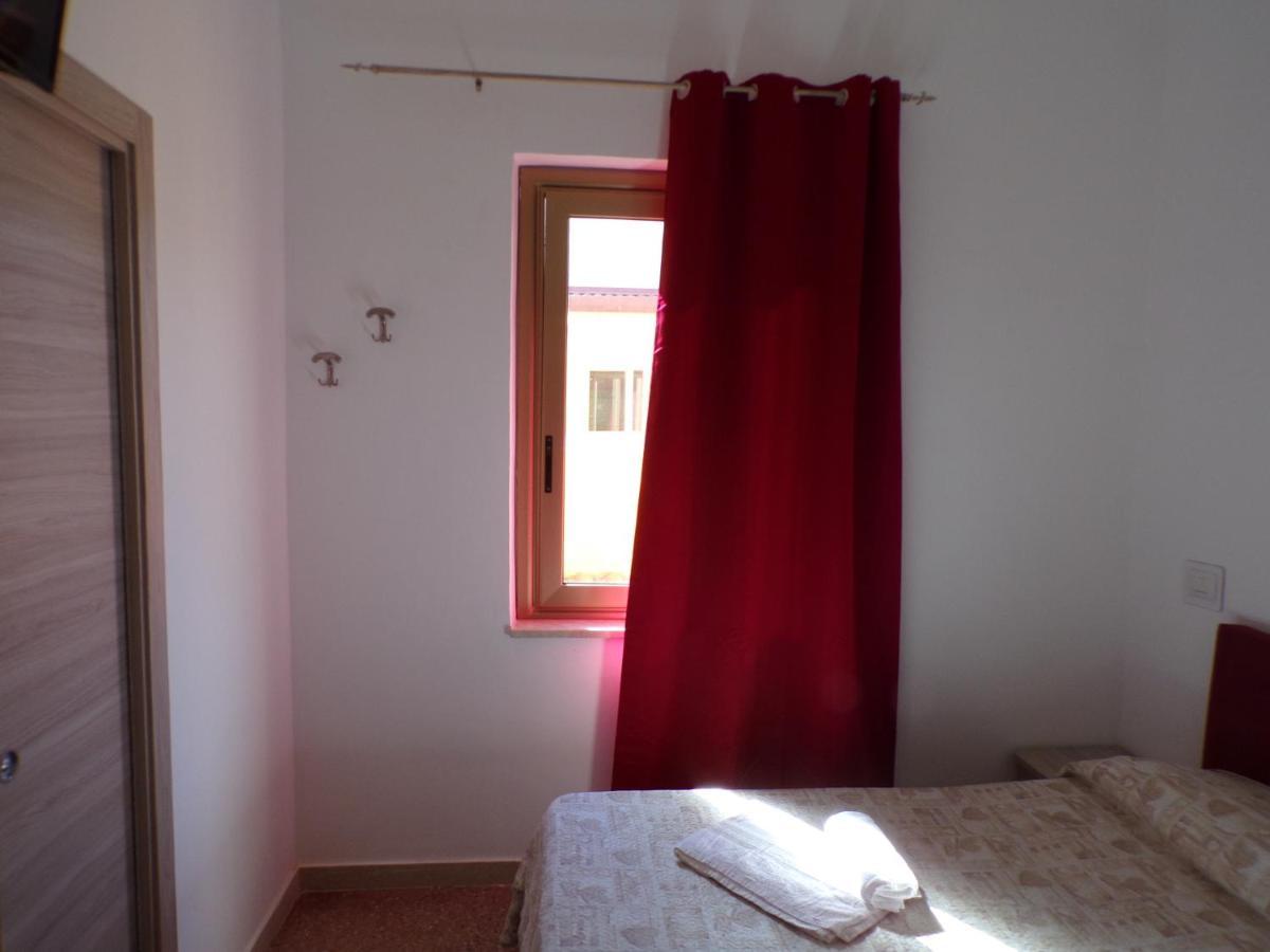Nuova Aurora Rent Rooms Roccalumera Esterno foto