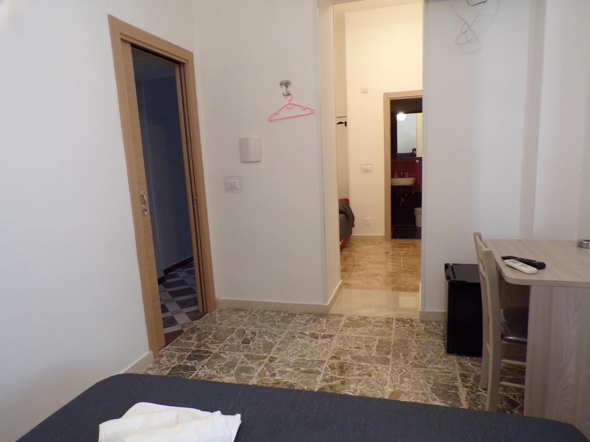 Nuova Aurora Rent Rooms Roccalumera Esterno foto